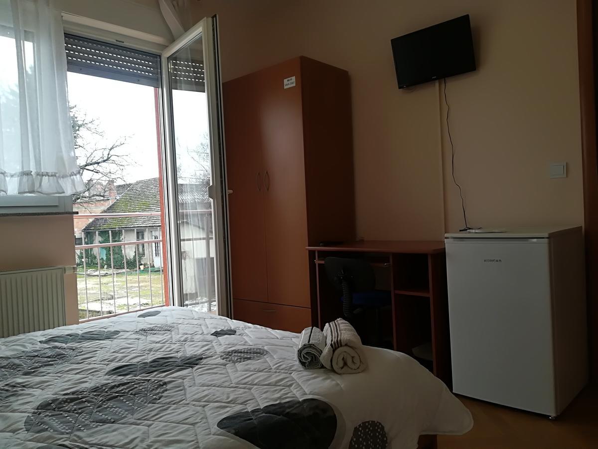 Guesthouse Sava Славонски-Брод Экстерьер фото